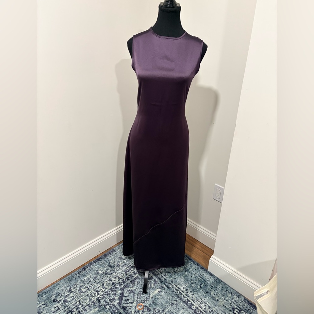 GEM Plum Elegant Sleeveless Dress